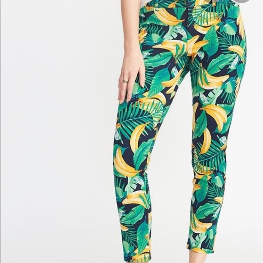 Old navy pixie ankle pant.